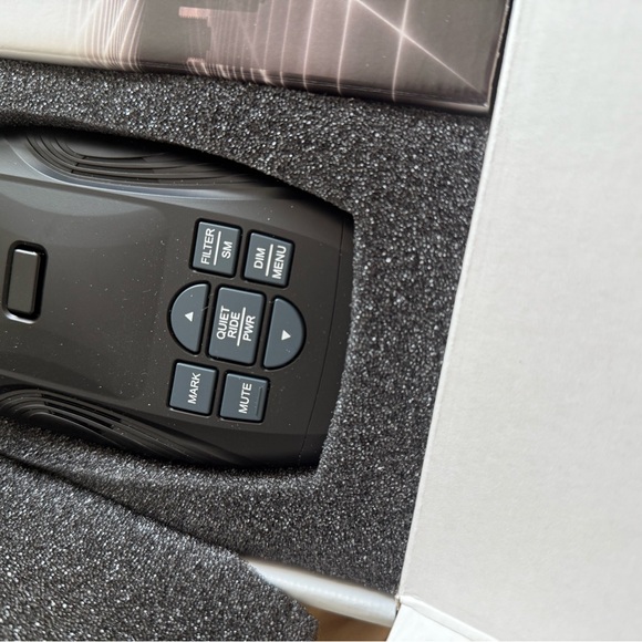 Platinum100 Radar/Laser Detector - Black - Picture 7 of 16